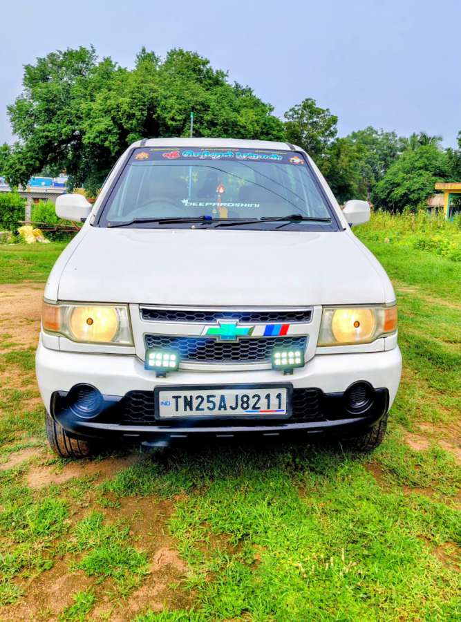 Chevrolet Tavera Neo 3 10 STR BS III